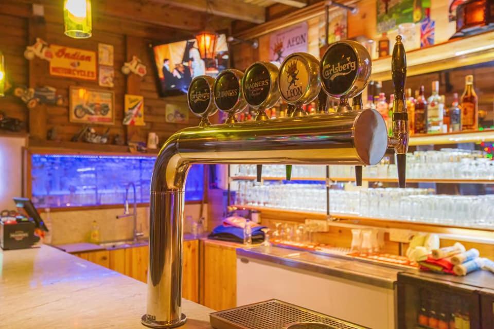 Harrys Inn Guesthouse لارنكا المظهر الخارجي الصورة