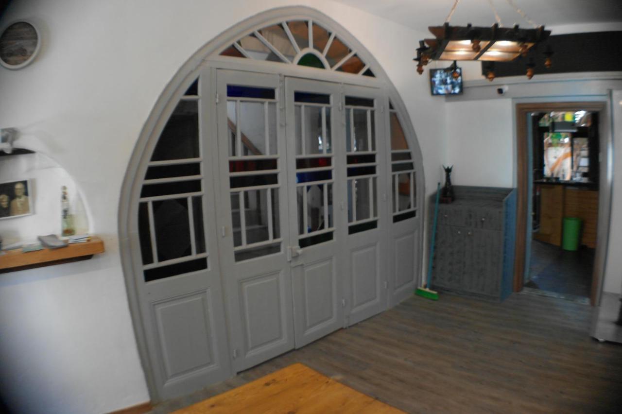 Harrys Inn Guesthouse لارنكا المظهر الخارجي الصورة