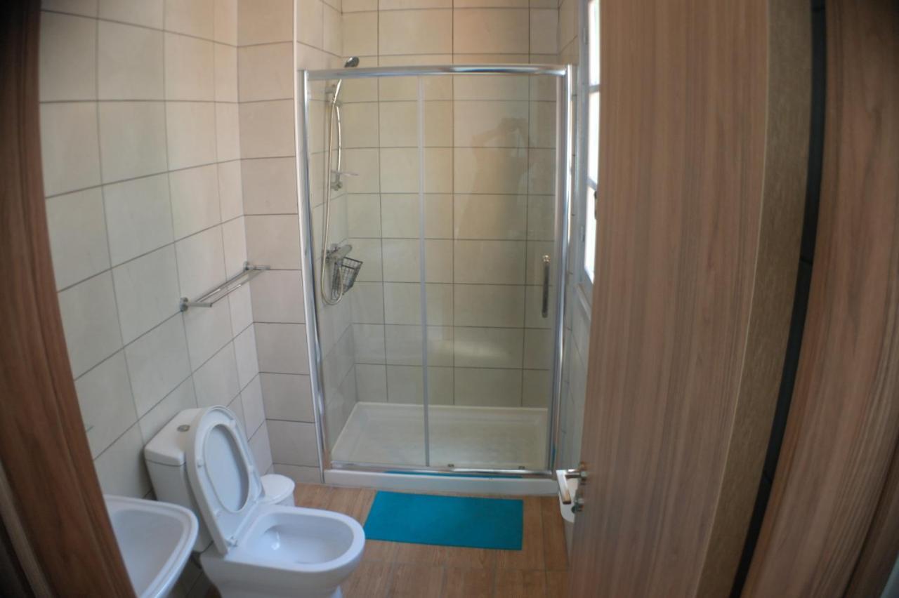 Harrys Inn Guesthouse لارنكا المظهر الخارجي الصورة